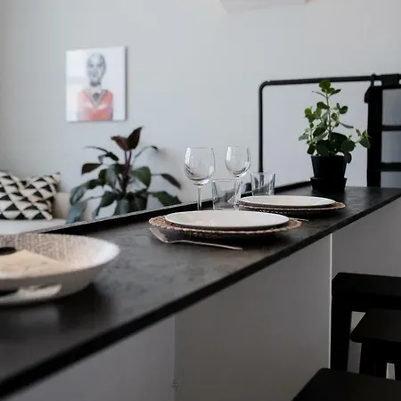 Baixa24 •p2r• Bright In Vibrant Downtown Apartment Porto